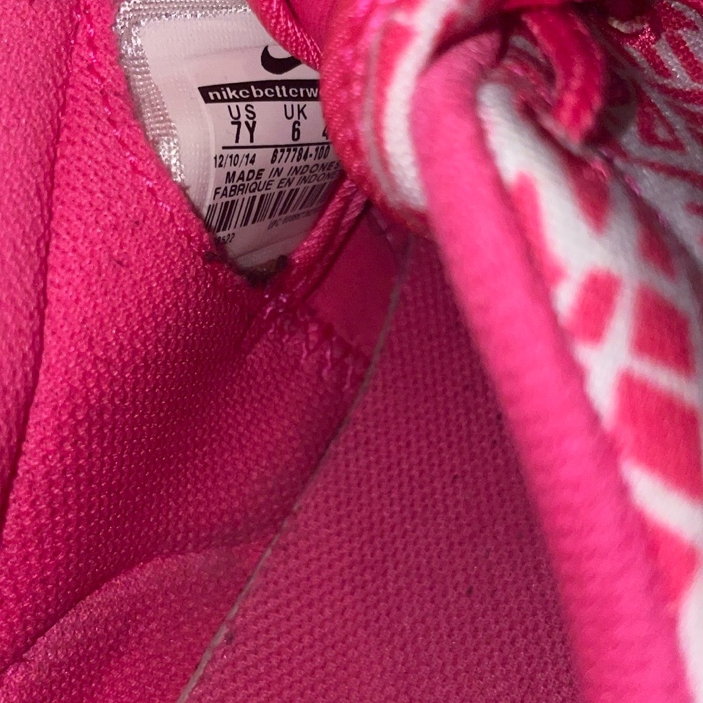 Nike Fuchsia Running Sneakers